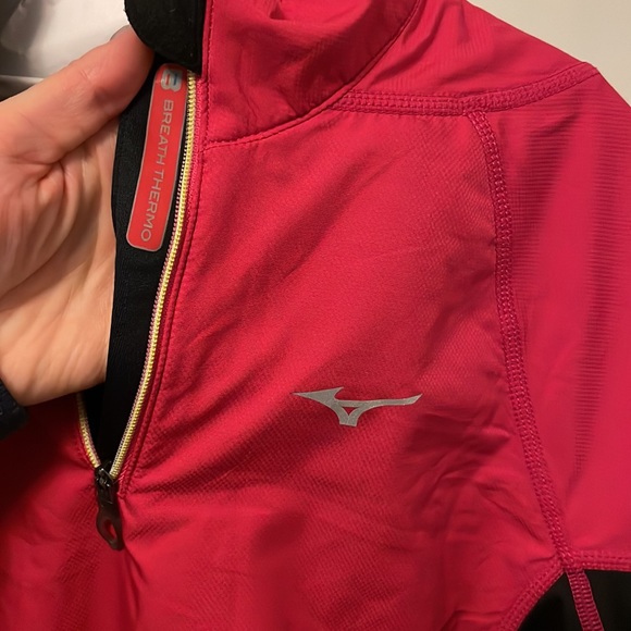 Pink Mizuno running jacket - Picture 3 of 9